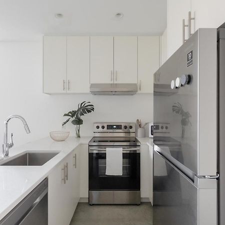 Welcome To Kinn Apartment - Lovely One Bedroom バンクーバー エクステリア 写真