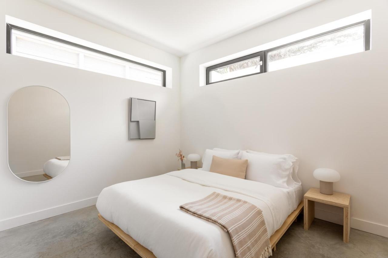 Welcome To Kinn Apartment - Lovely One Bedroom バンクーバー エクステリア 写真